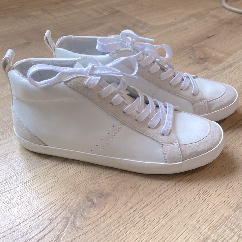 NEVER WORN white fashion sneakers